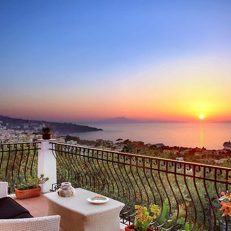 M Suites Sorrento Buitenkant foto