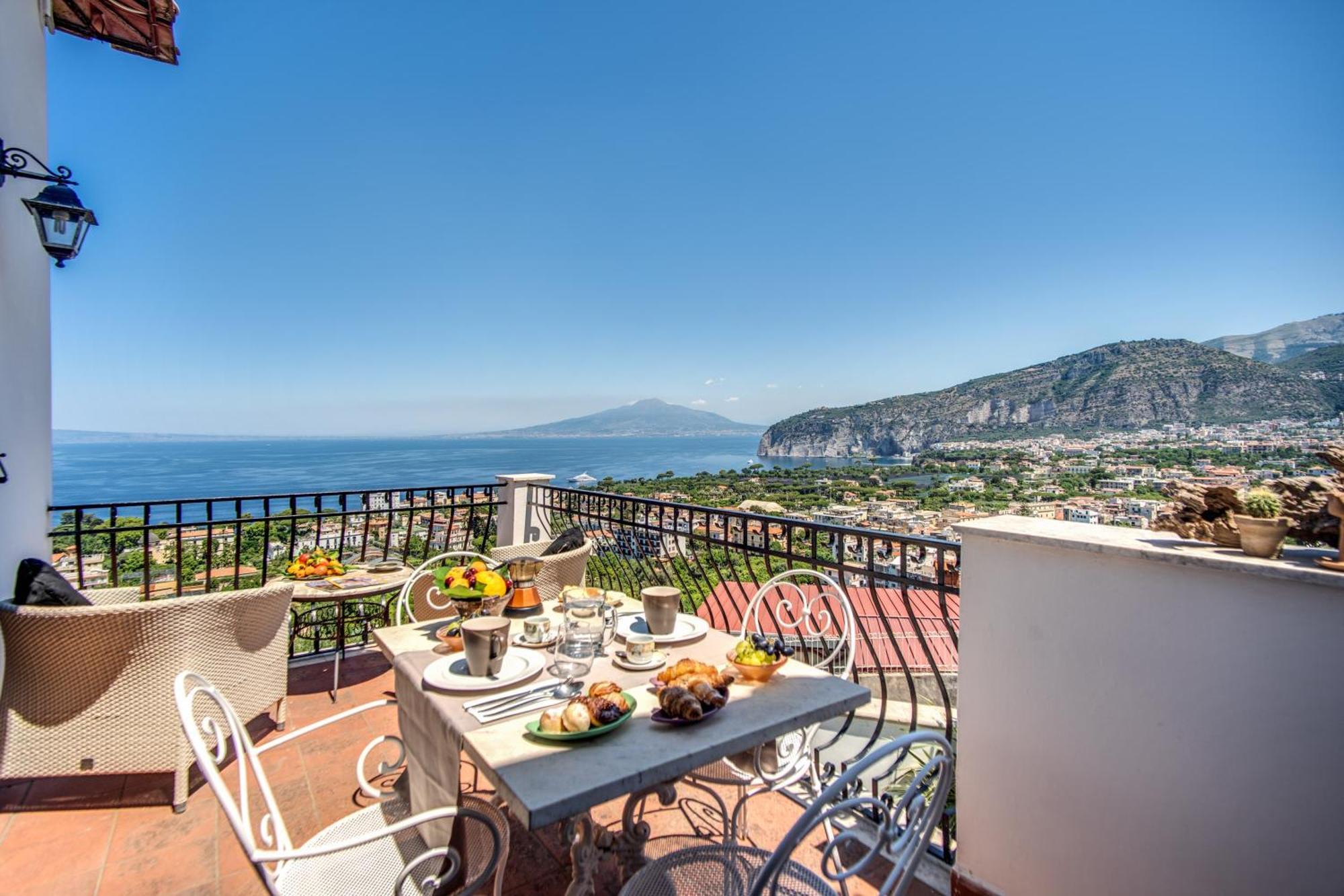 M Suites Sorrento Buitenkant foto