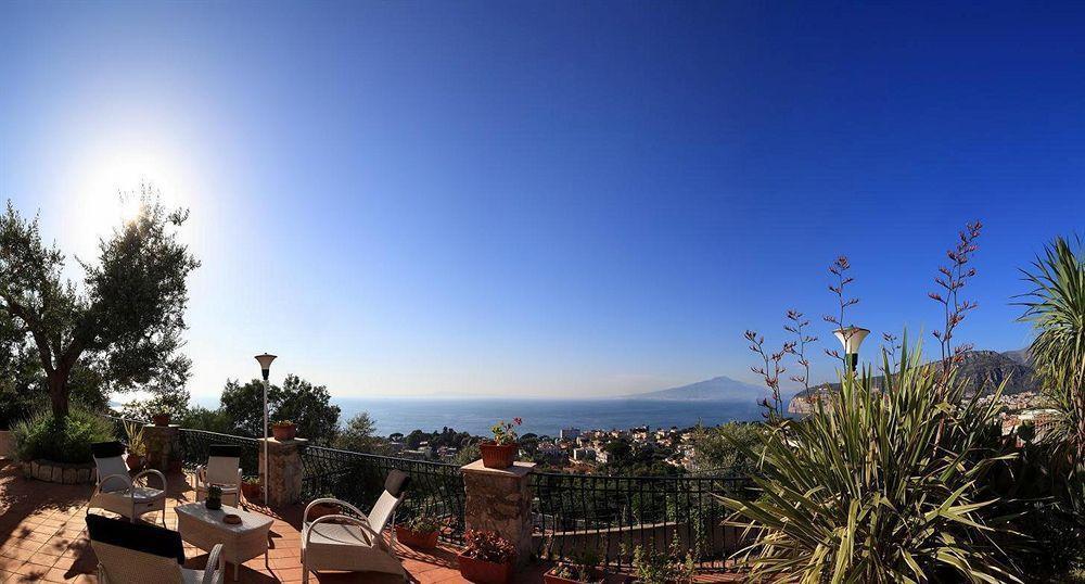 M Suites Sorrento Buitenkant foto