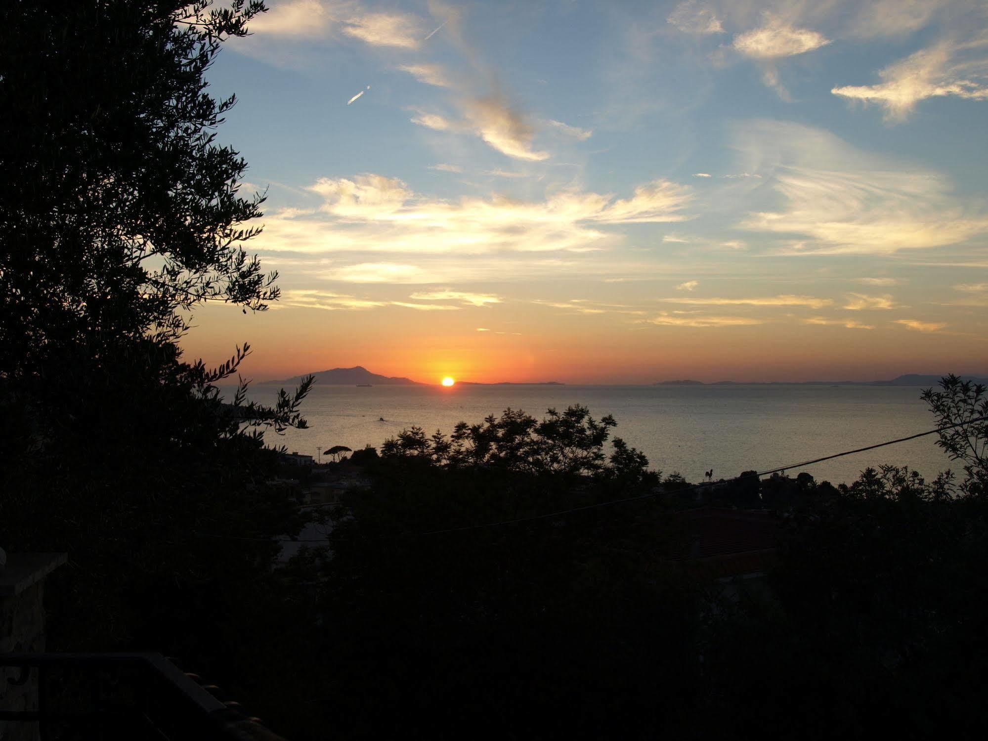 M Suites Sorrento Buitenkant foto