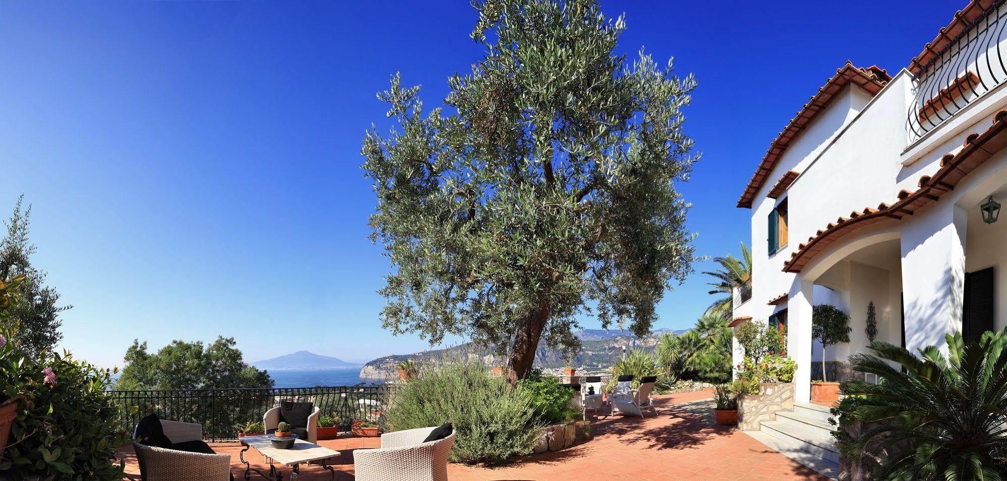 M Suites Sorrento Buitenkant foto